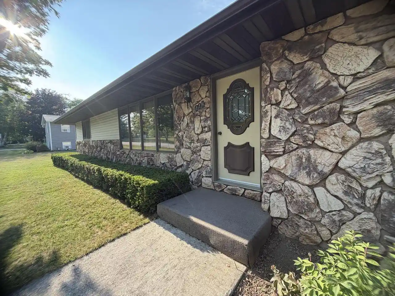 2nd image of 116 Colonial Dr Dr, Saint Nazianz, WI 54232 | MLS# 1974030
