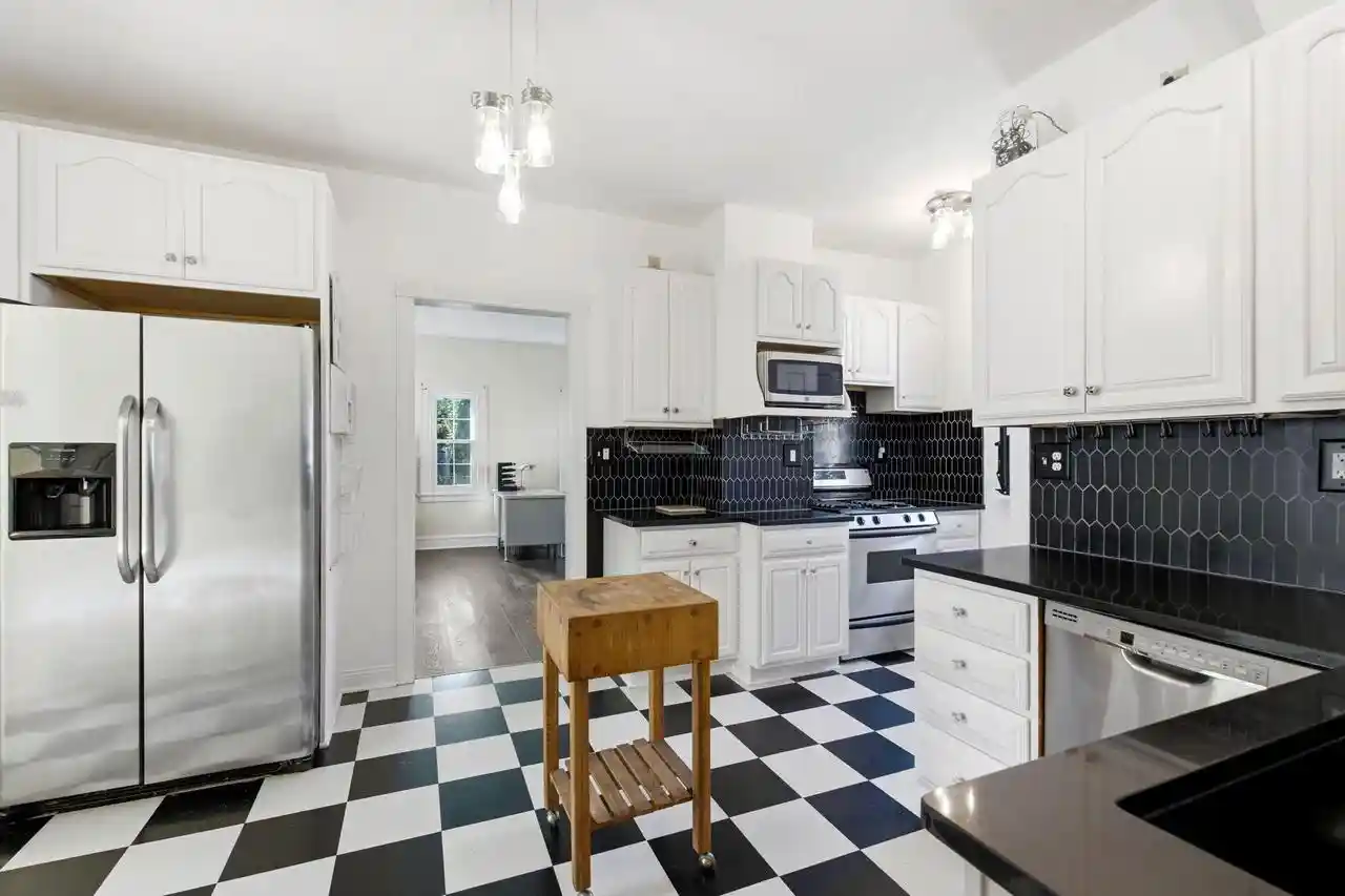 33rd image of 7405 Milwaukee Avenue Avenue, Milwaukee, WI 53213 | MLS# 1974033