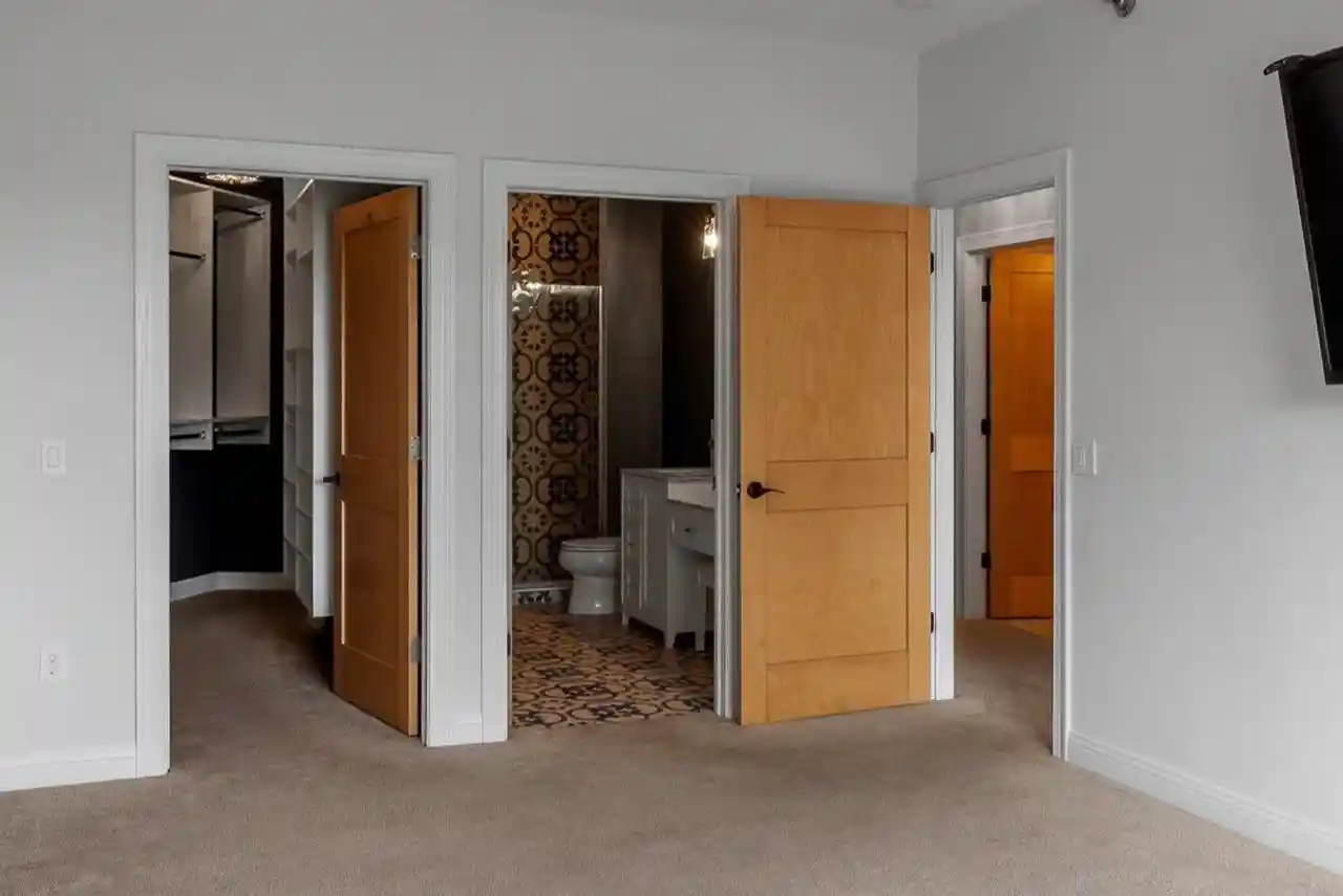 Photo 3 of Condo for sale at 1888 N Humboldt Avenue Avenue #403, Milwaukee, WI 53202 | MLS# 1974057 | Listing updated on 2026-09-12