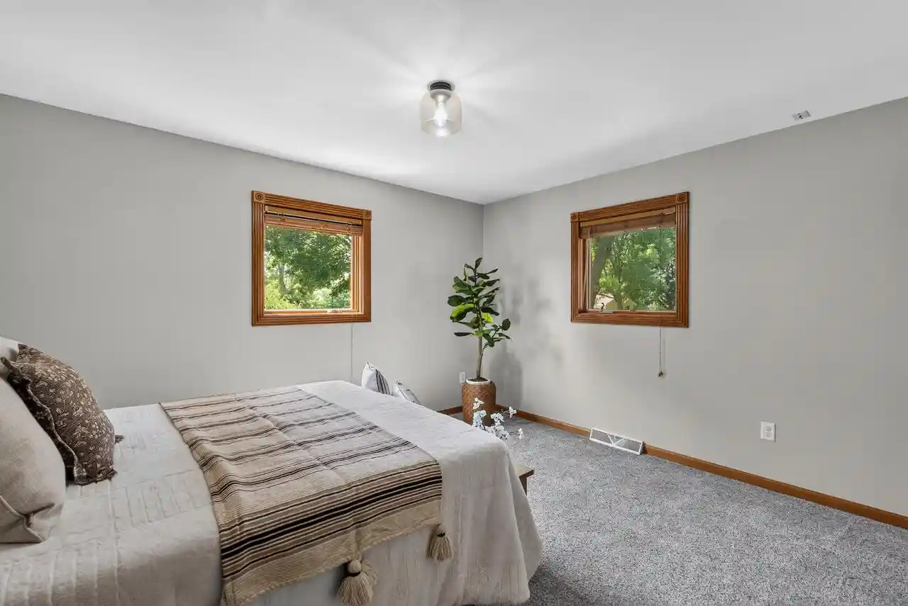4th image of 4112 Mueller Dr Dr, Hartford, WI 53027 | MLS# 1974059
