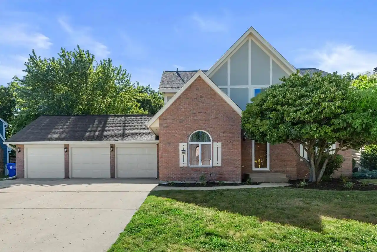 Photo 1 of Single family home for sale at 1246 40th Avenue Avenue, Kenosha, WI 53144 | MLS# 1974060 | Listing updated on 2026-09-16