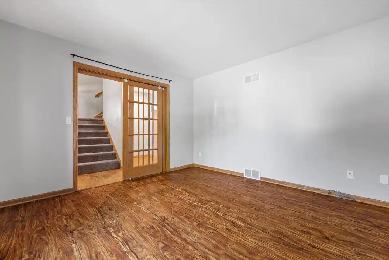 Photo 4 of Single family home for sale at 1246 40Th Avenue Avenue, Kenosha, WI 53144 | MLS# 1974060 | Listing updated on 2026-09-16