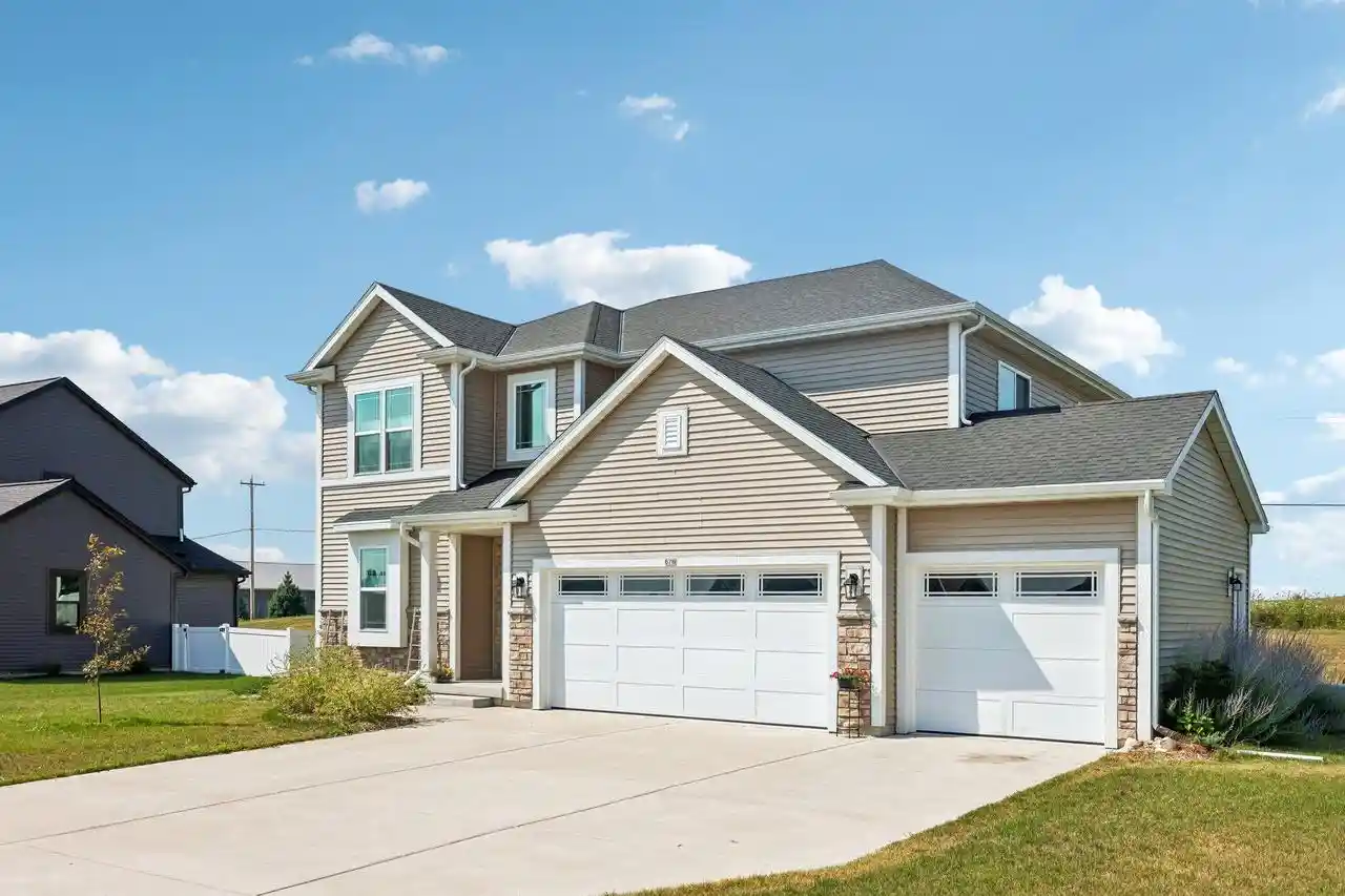 1st image of 676 Lambert Dr Dr, Slinger, WI 53086 | MLS# 1974074