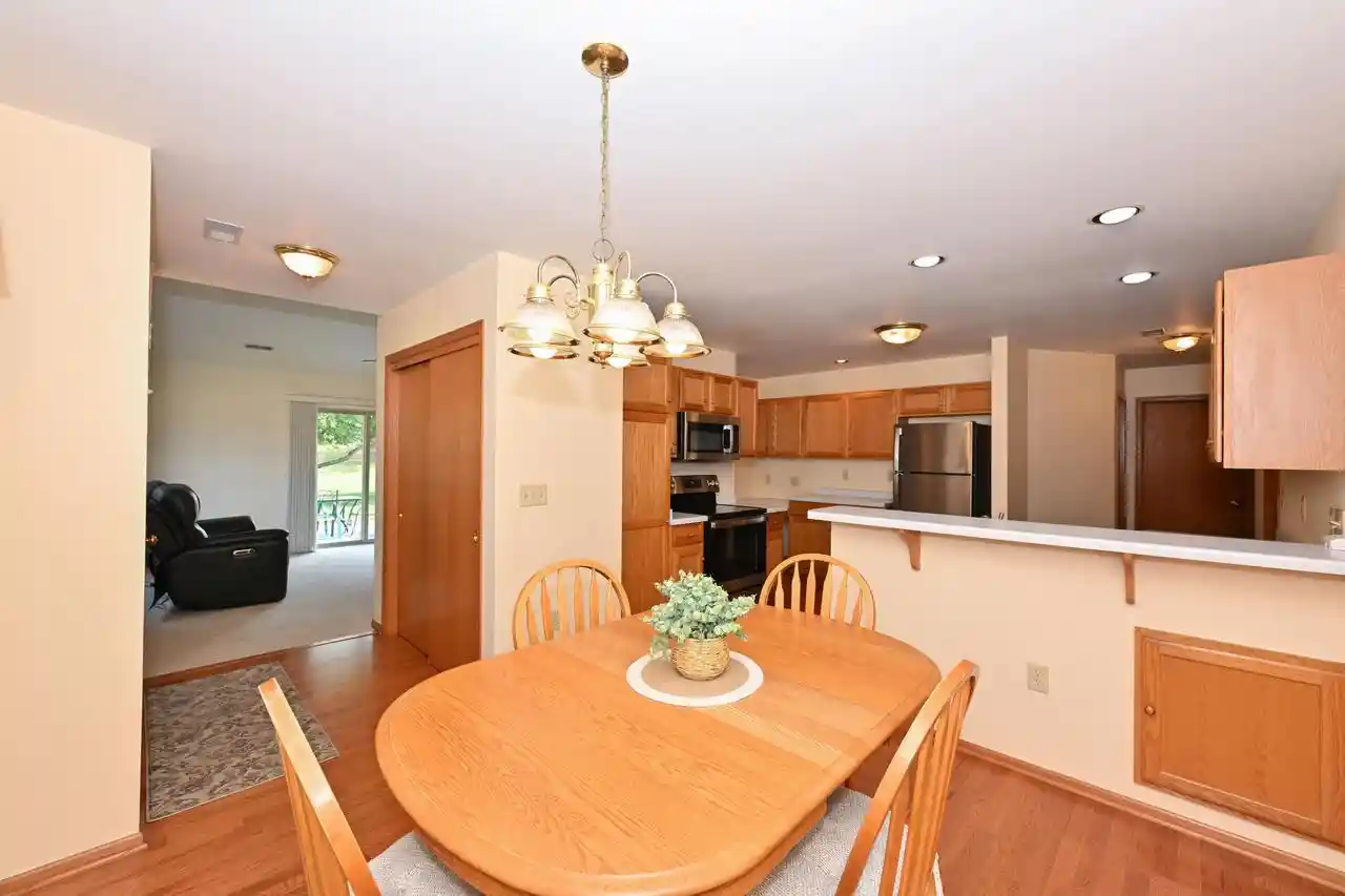 23rd image of N24w24000 Brandon Oaks Dr Dr #A, Pewaukee, WI 53072 | MLS# 1974076