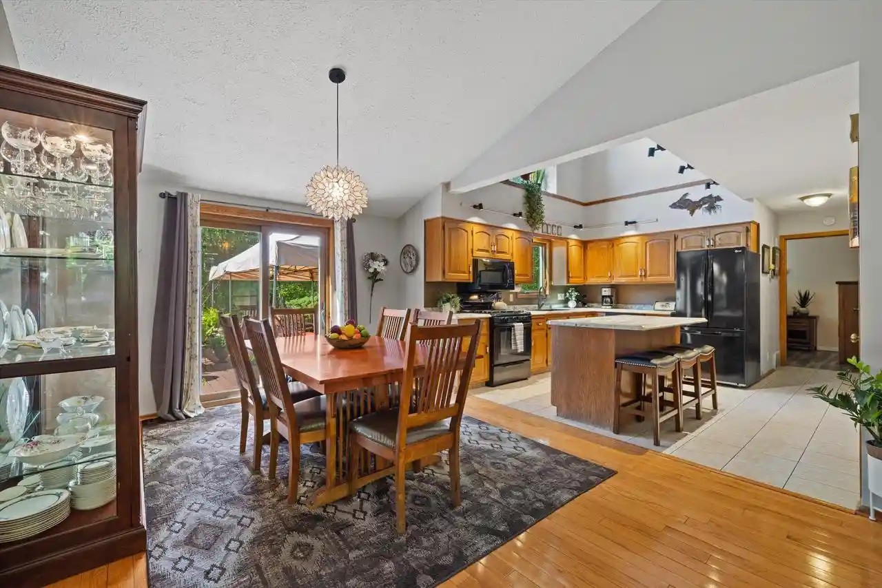 35th image of 1721 September Dr Dr, Caledonia, WI 53402 | MLS# 1974073