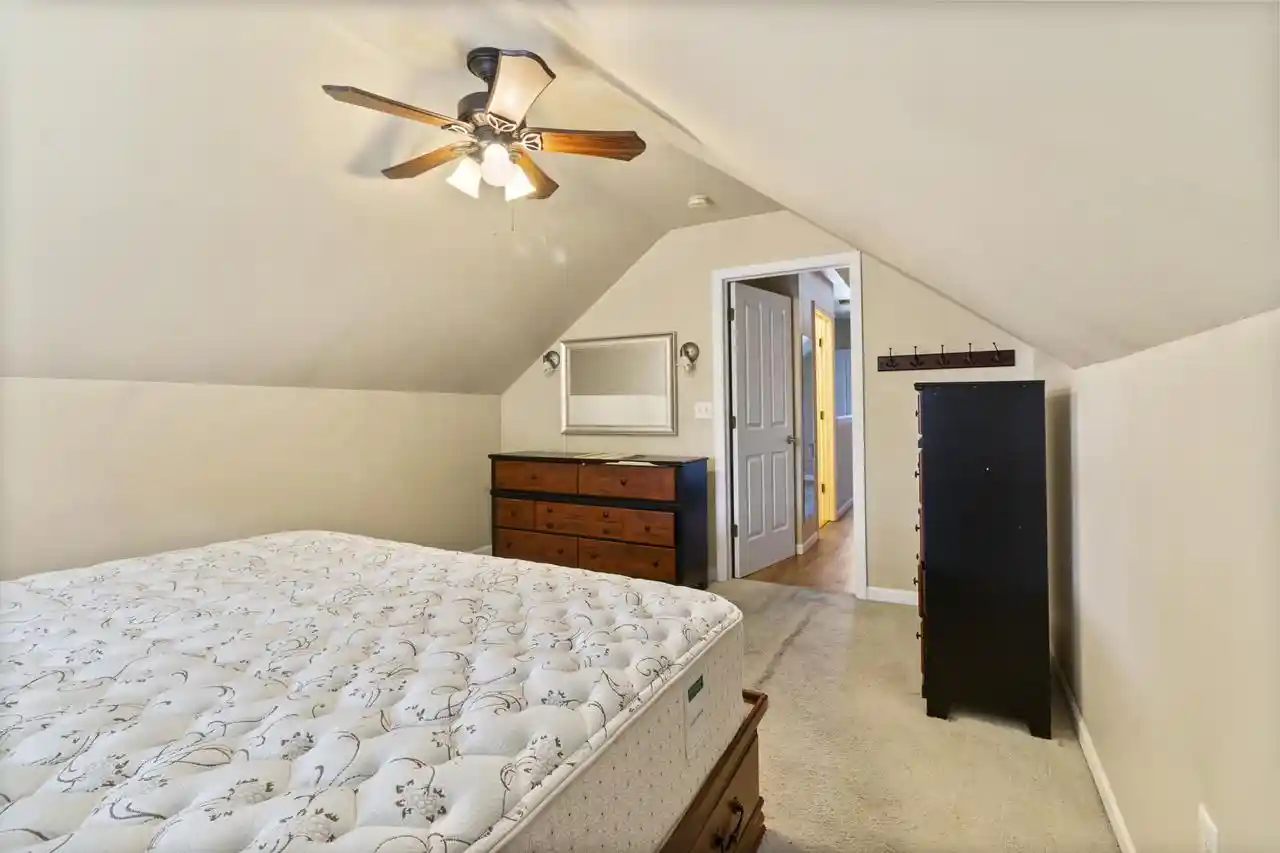 2nd image of 1704 Milwaukee Avenue Avenue, South Milwaukee, WI 53172 | MLS# 1974086