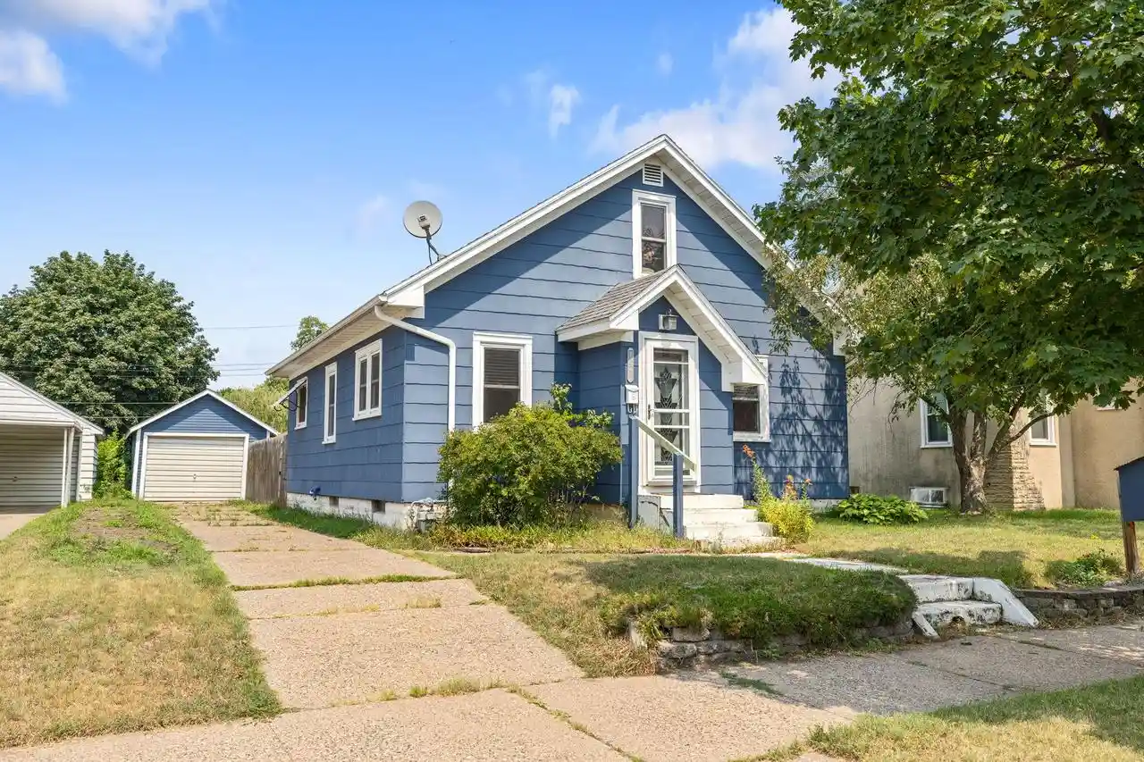 image of 1621 Barlow Street Street, La Crosse, WI 54601 | MLS# 1974089