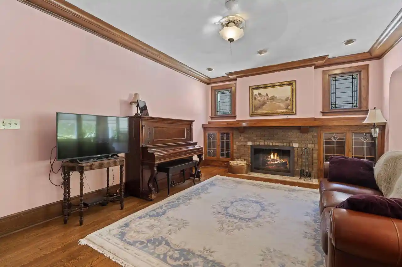 2nd image of 539 N 64th St St, Milwaukee, WI 53213