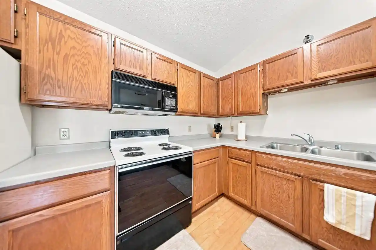 4th image of 702 Shepherds Dr Dr #8, West Bend, WI 53090 | MLS# 1974095