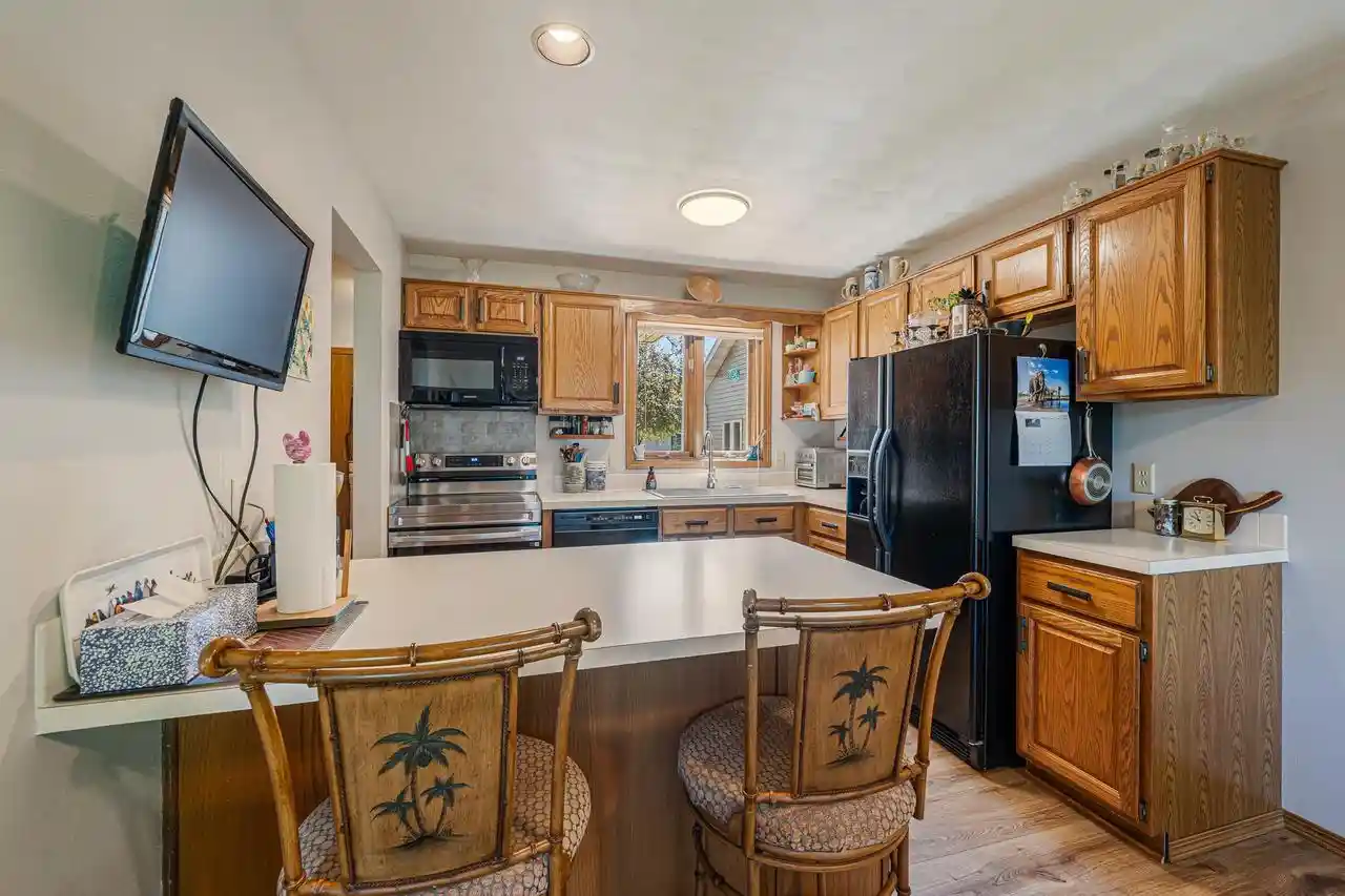 4th image of 1709 E Midway Rd Rd, Appleton, WI 54915