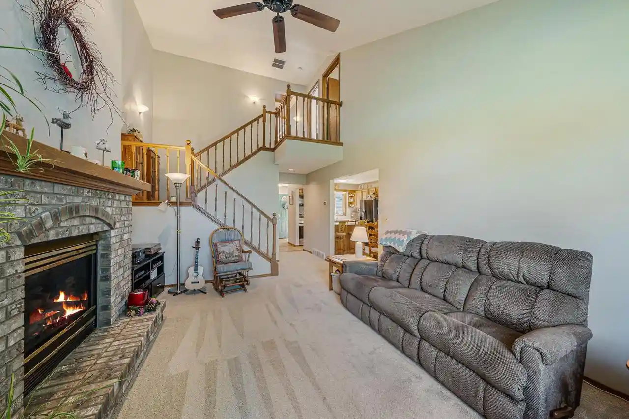 2nd image of 1709 E Midway Rd Rd, Appleton, WI 54915