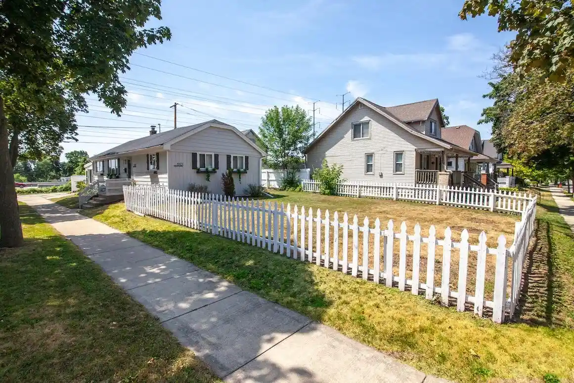 Photo 3 of Single family home for sale at 6101 W Fairview Avenue Avenue, Milwaukee, WI 53213 | MLS# 1974109 | Listing updated on 2026-09-11