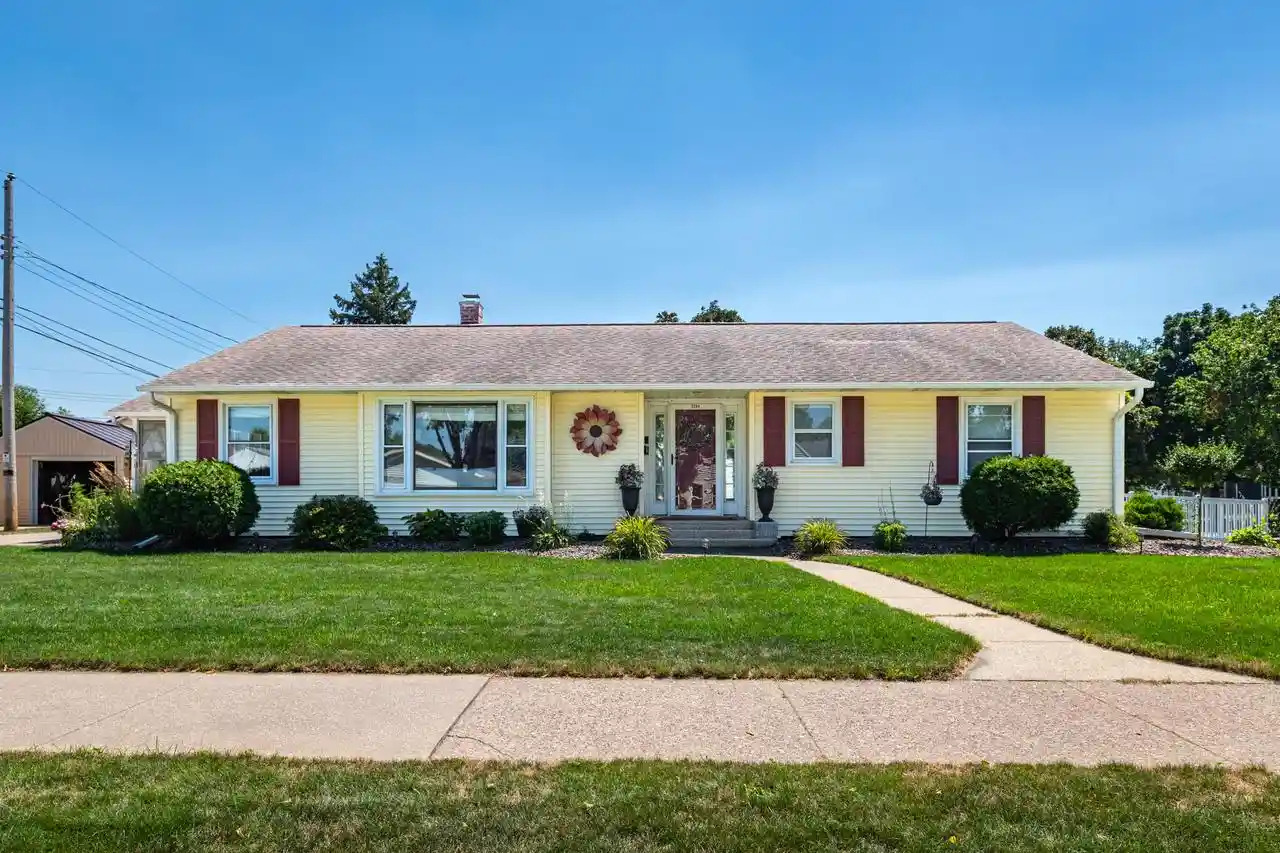 1st image of 2204 Barlow Street Street, La Crosse, WI 54601 | MLS# 1974105