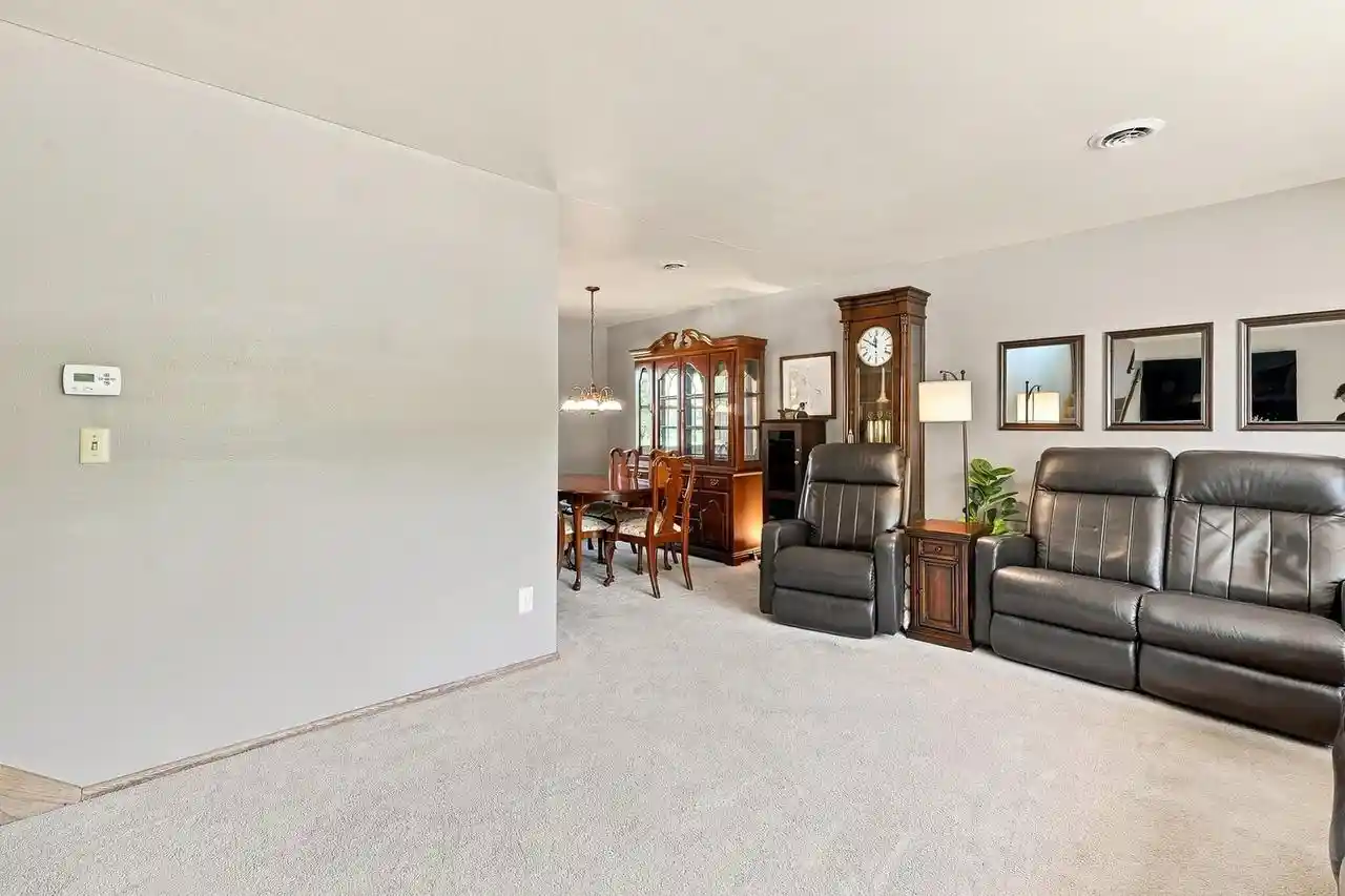 2nd image of 6712 Manchester Dr Dr, Greendale, WI 53129 | MLS# 1974112