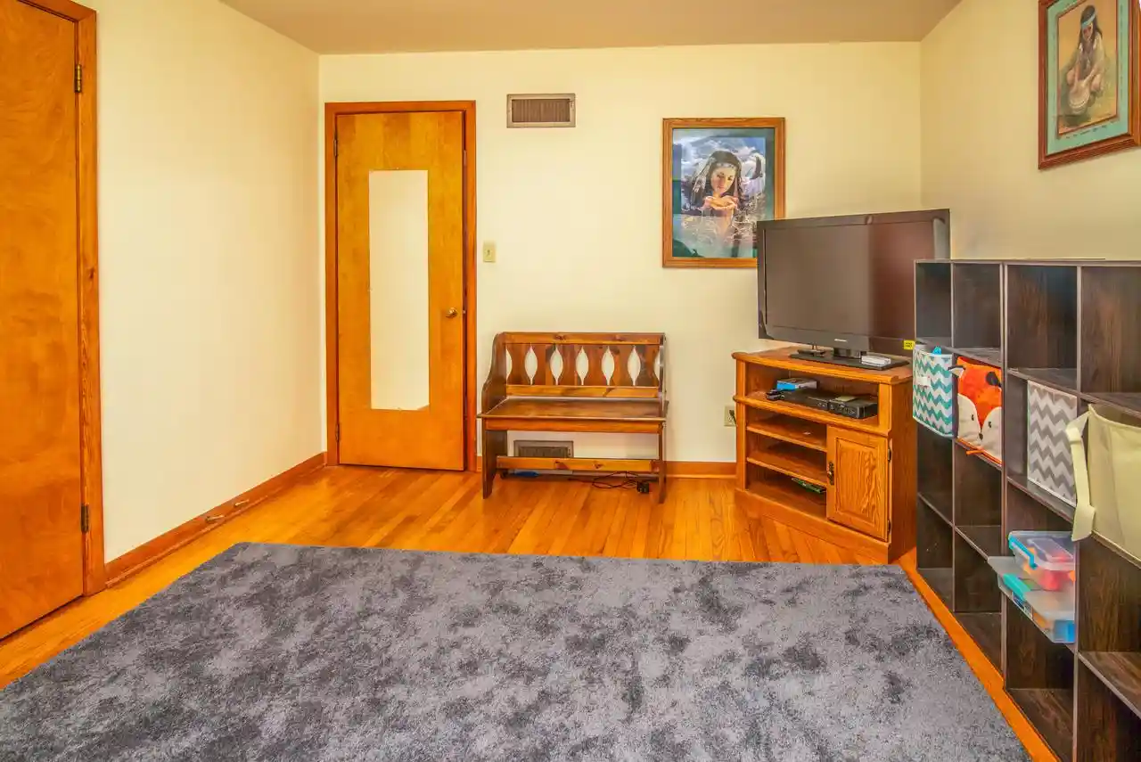 24th image of 1318 S 10th Street Street, Watertown, WI 53094 | MLS# 1974126