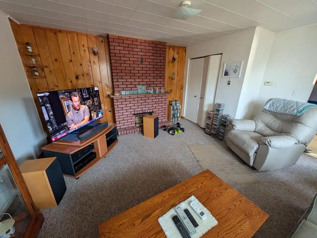 3rd image of 248 W Chestnut St St, Burlington, WI 53105