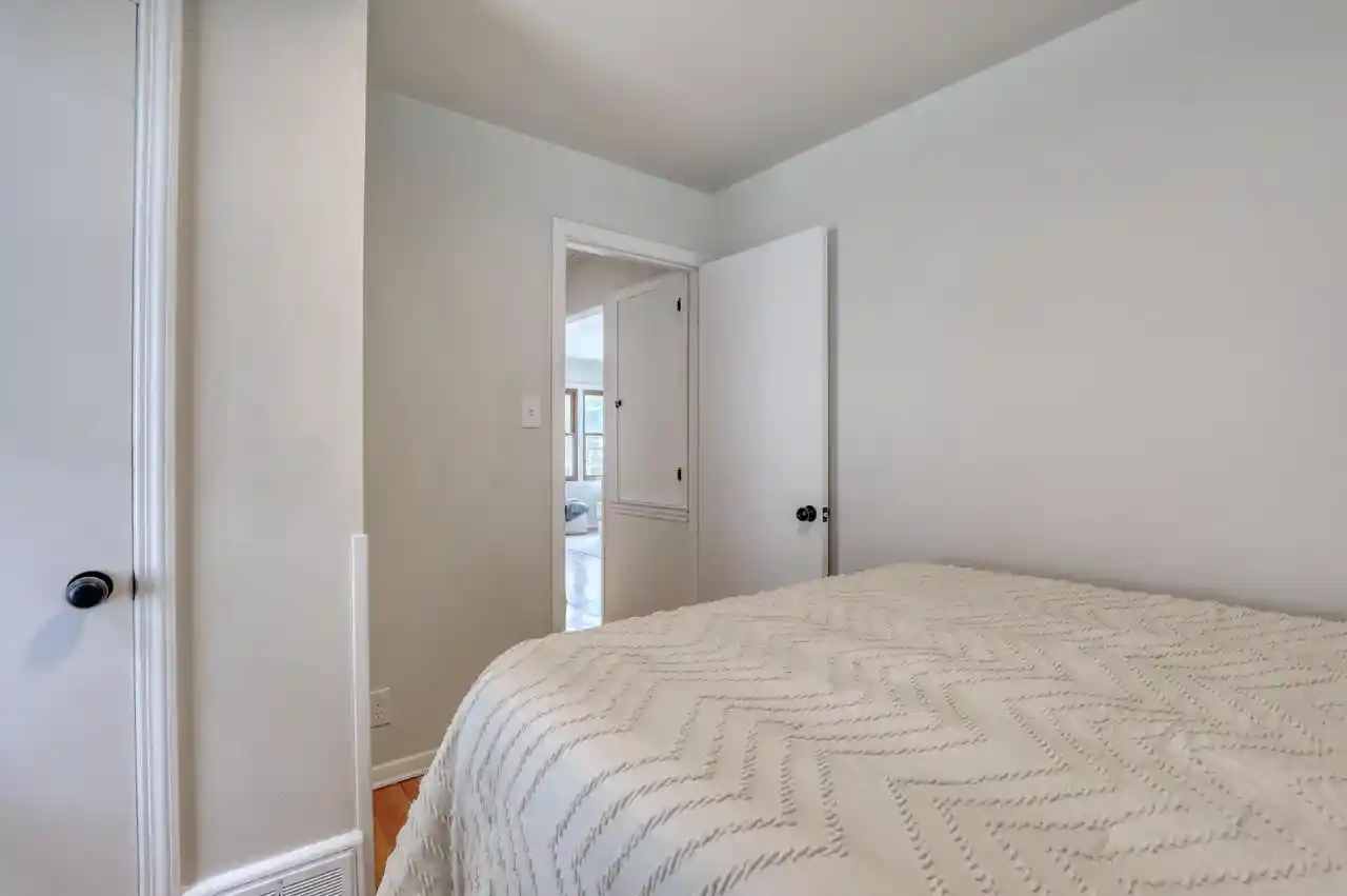 2nd image of 6633 Hillside Lane Lane, Milwaukee, WI 53213 | MLS# 1974140