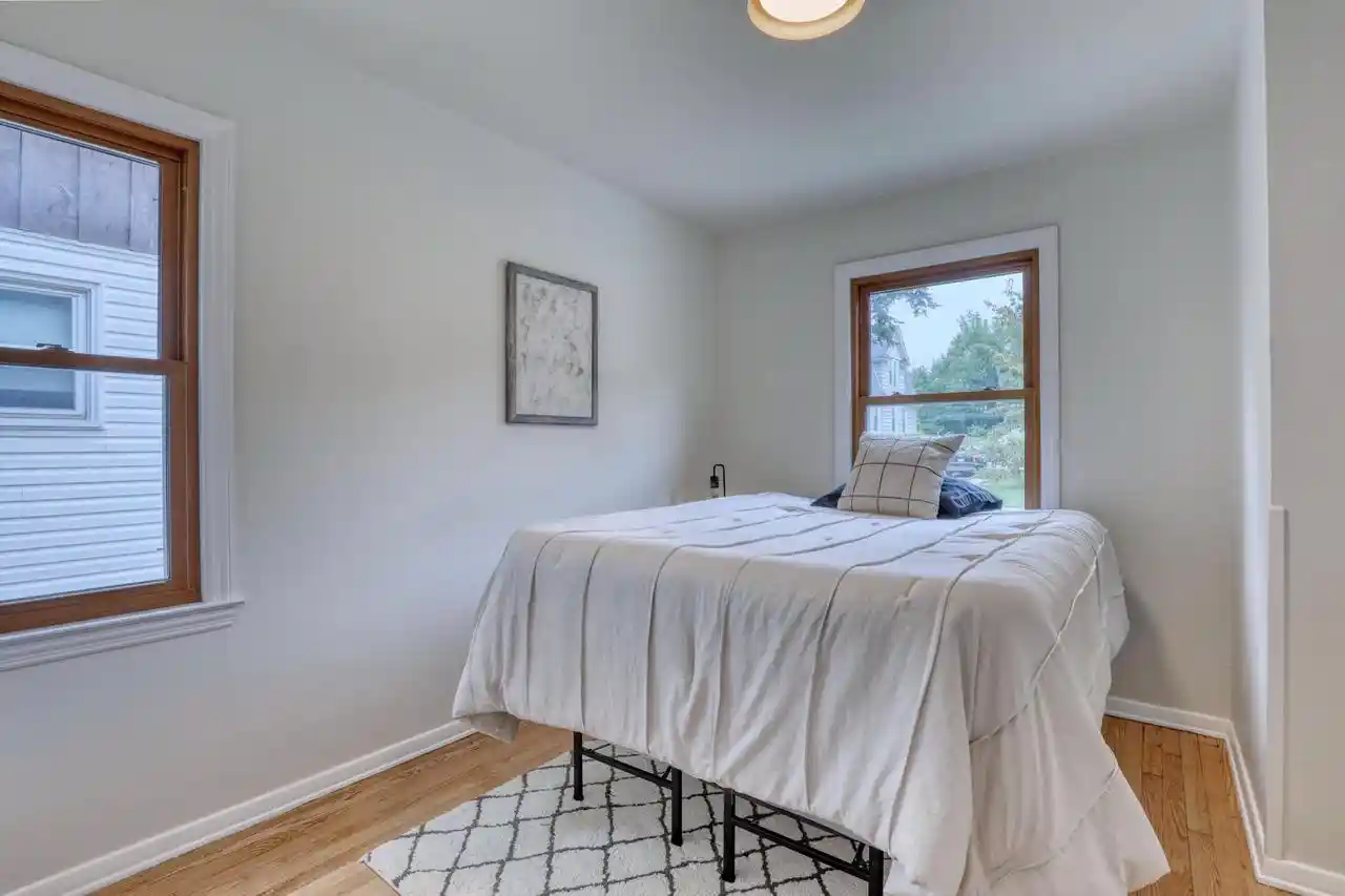 4th image of 6633 Hillside Lane Lane, Milwaukee, WI 53213 | MLS# 1974140