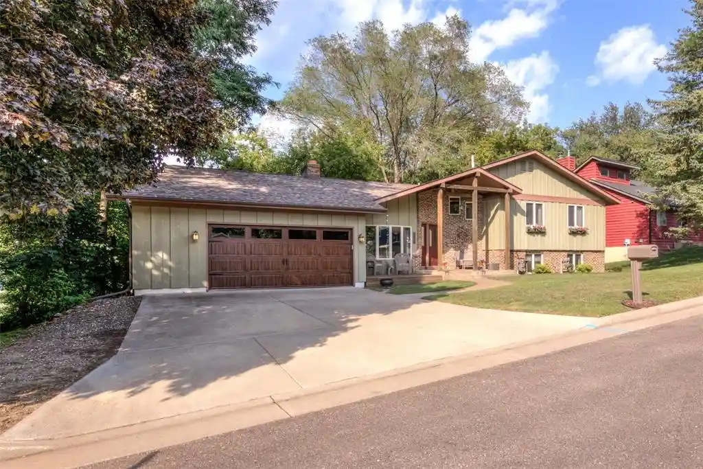 1st image of 608 Manor Court Court, Altoona, WI 54720 | MLS# 1603719