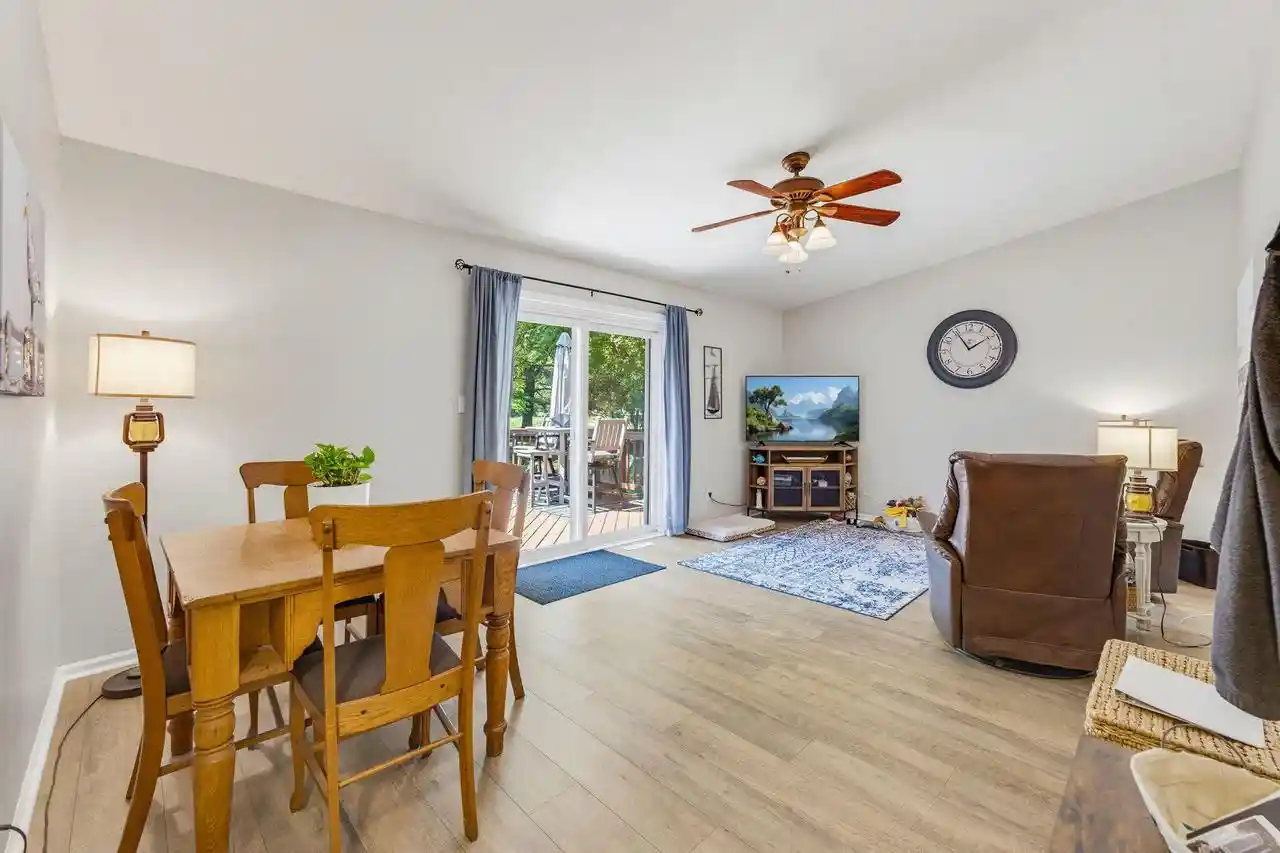4th image of 1247 N Breezeland Road Road, Oconomowoc, WI 53066 | MLS# 1974148