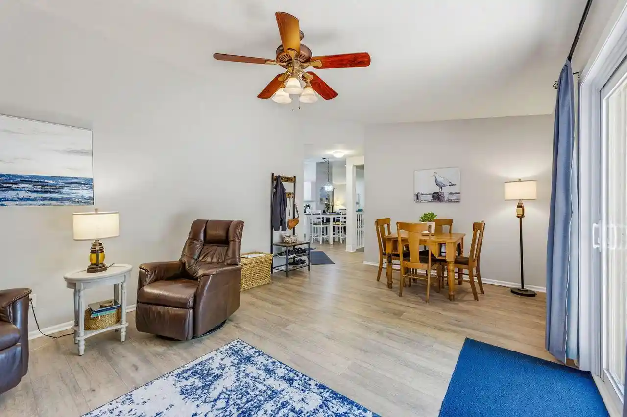 5th image of 1247 N Breezeland Road Road, Oconomowoc, WI 53066 | MLS# 1974148