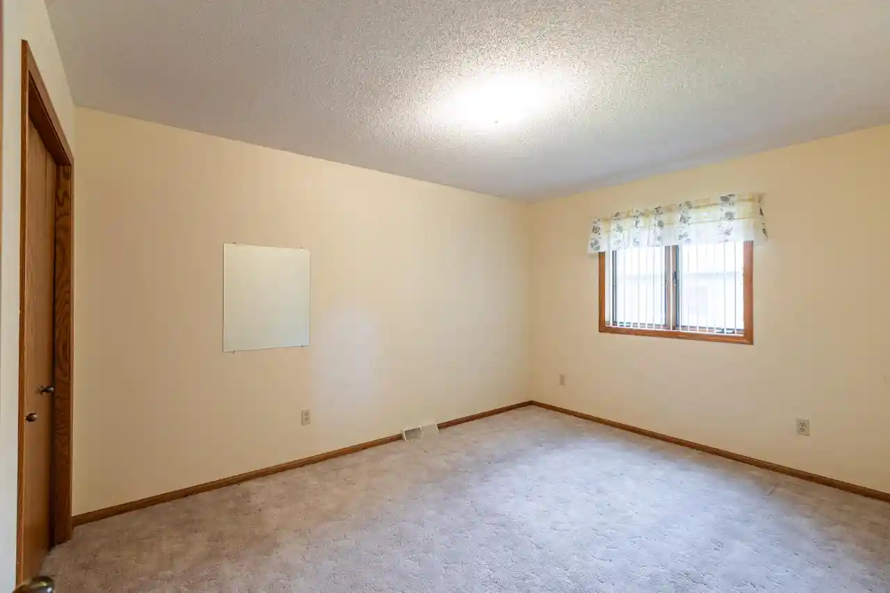 Photo 3 of Single family home for sale at 2608 Lakeshore Dr Dr, La Crosse, WI 54603 | MLS# 1974146 | Listing updated on 2026-09-16