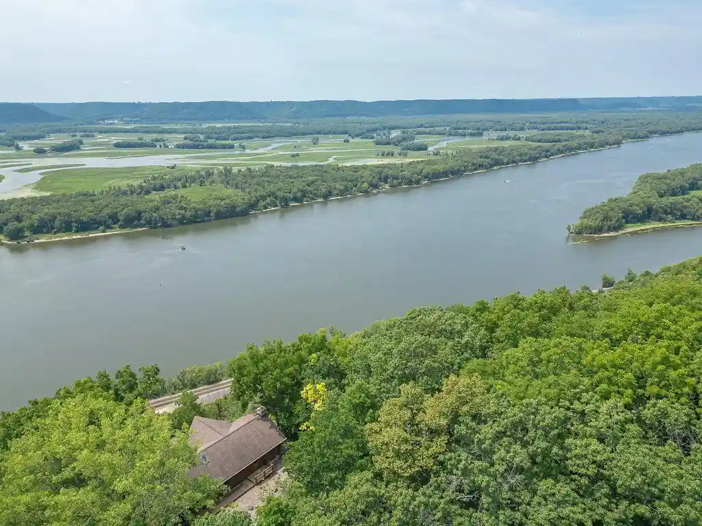 2nd image of 4 American Heritage, De Soto, WI 54624 | MLS# 2029346