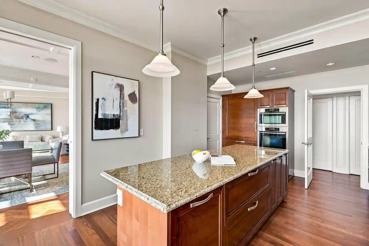 Listing Photo 5 - Condo for sale in building located at 825 N Prospect Ave Ave, Milwaukee, WI 53202 - Unit #901