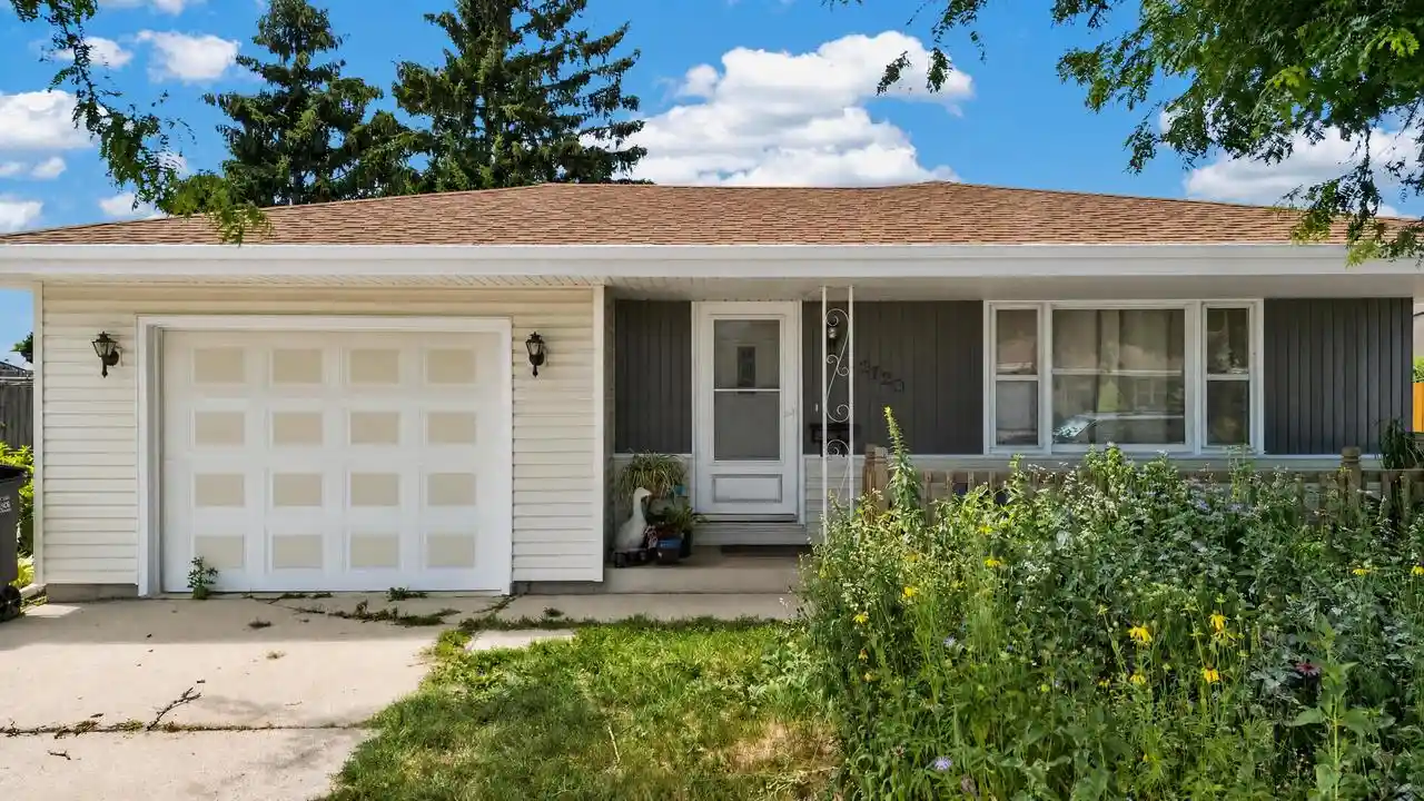 1st image of 2720 S 20th Street Street, Sheboygan, WI 53081 | MLS# 1974163