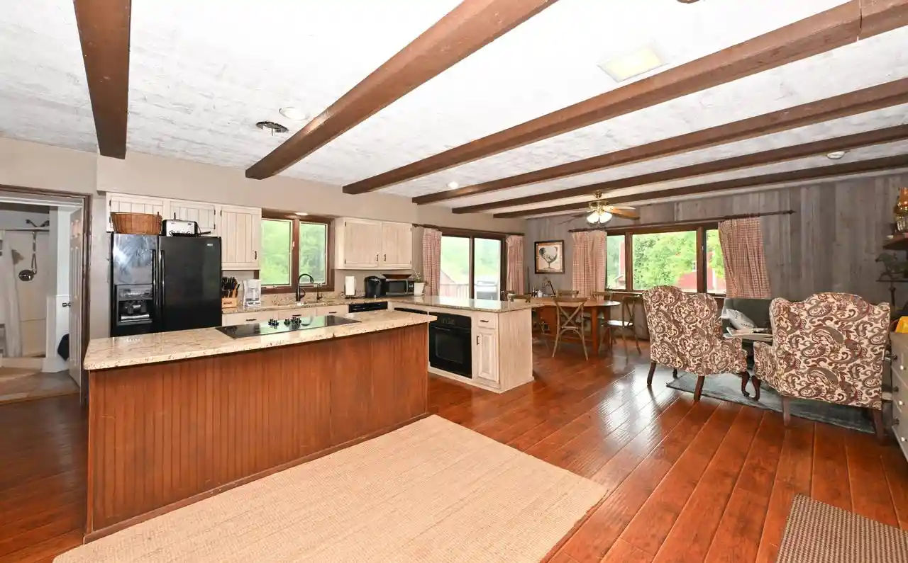 5th image of 5254 Warren Road Road #5254, Burlington, WI 53105 | MLS# 1974164