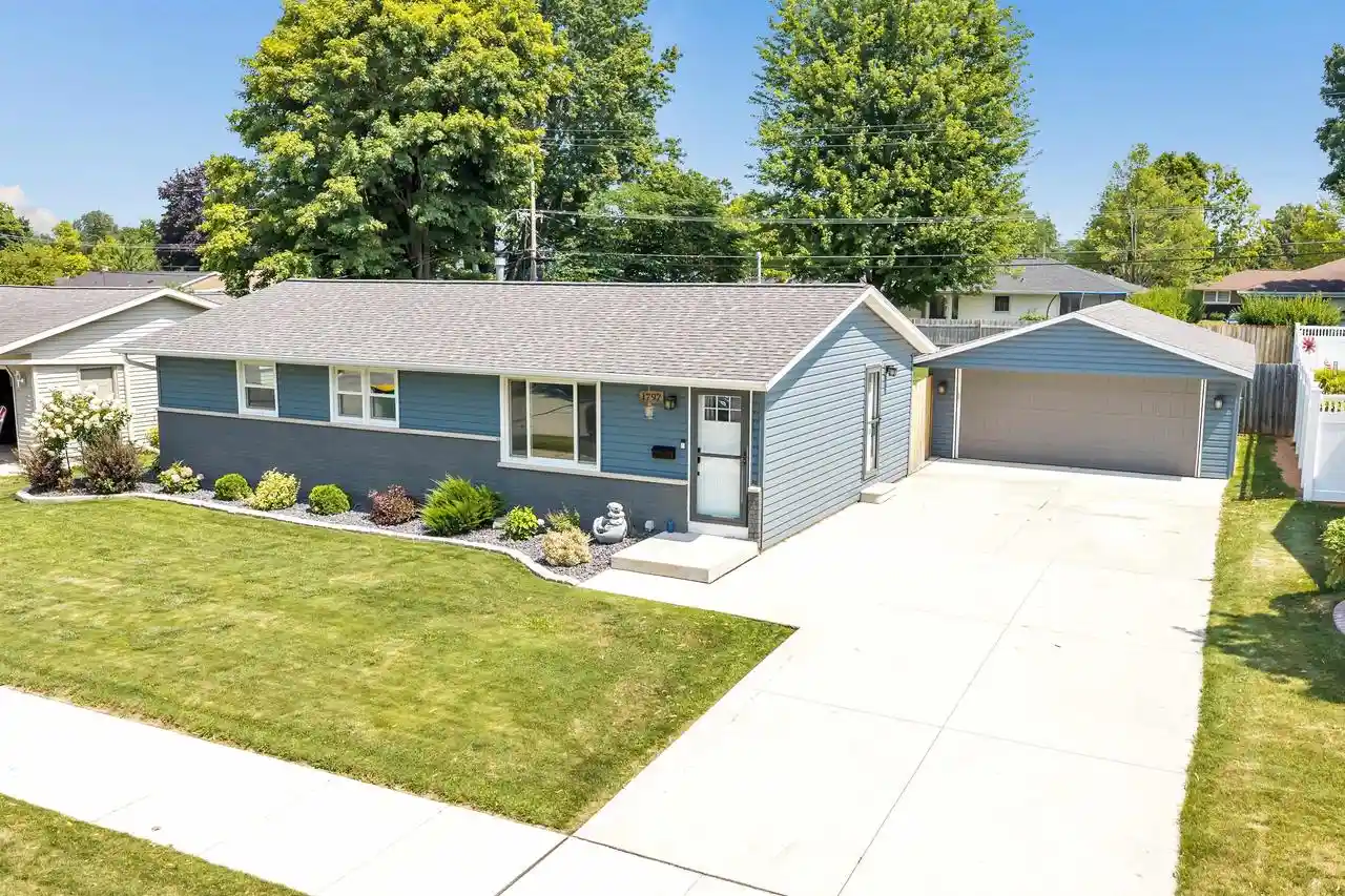 1st image of 1797 St Agnes Dr Dr, Green Bay, WI 54304 | MLS# 50330150