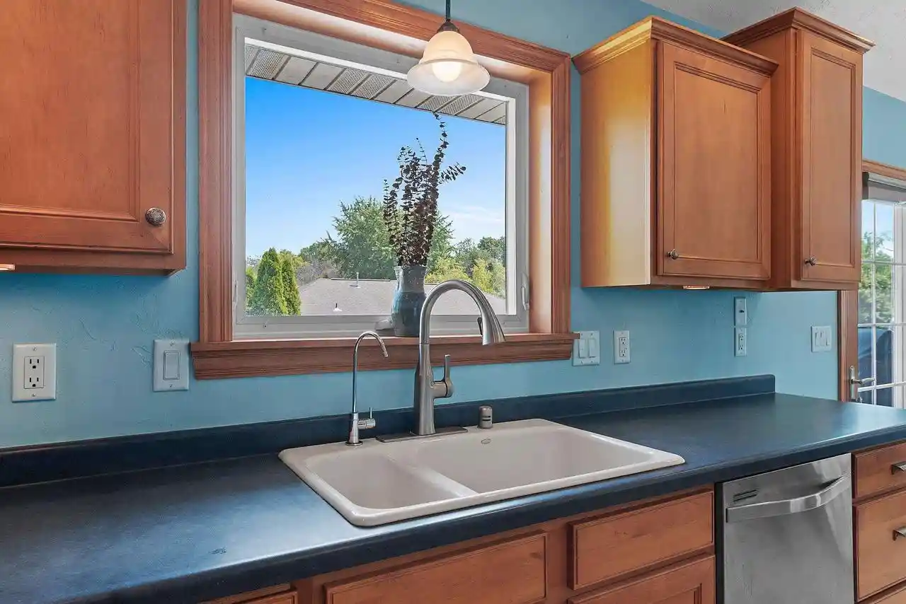 5th image of 1041 Symphony Boulevard Boulevard, Neenah, WI 54956 | MLS# 50330161