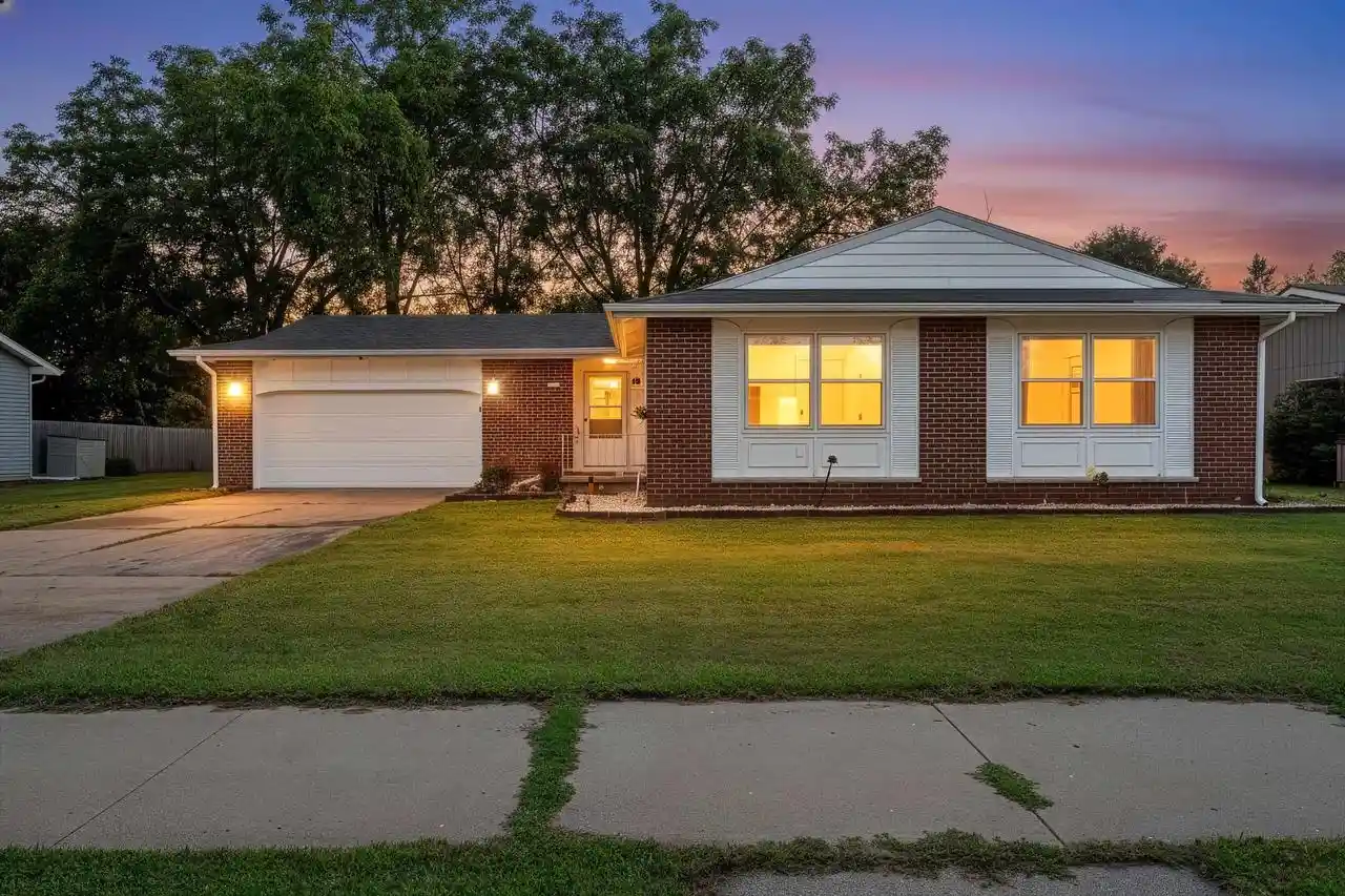 1st image of 1235 E Murdock Avenue Avenue, Oshkosh, WI 54901 | MLS# 50330141