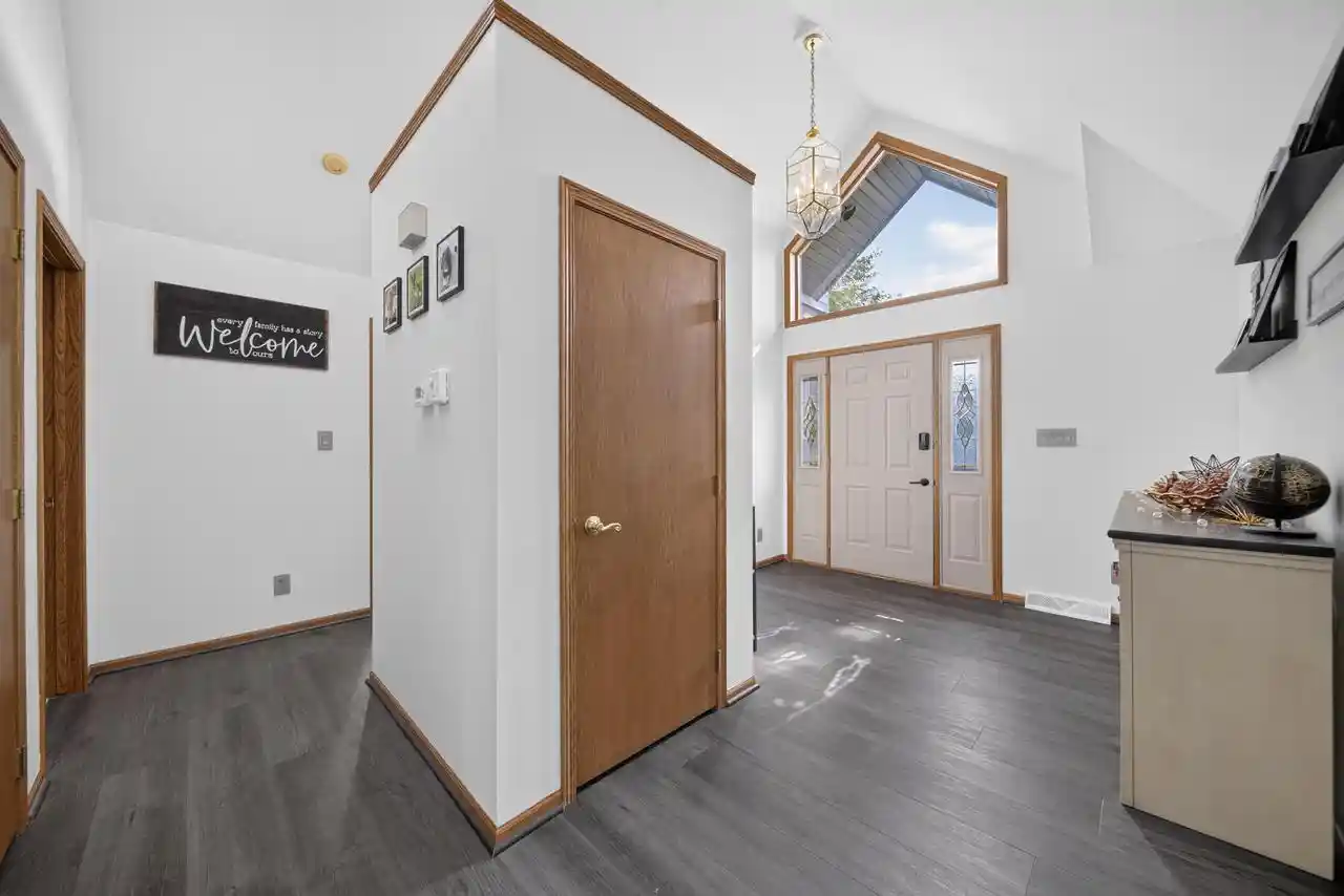 2nd image of 4418 Hunters Glen Dr Dr, Sheboygan, WI 53083 | MLS# 1974179