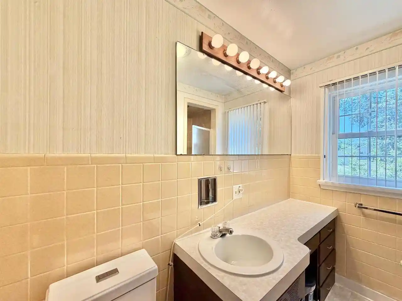 5th image of 2226 S Park Avenue Avenue, Beloit, WI 53511 | MLS# 2029394