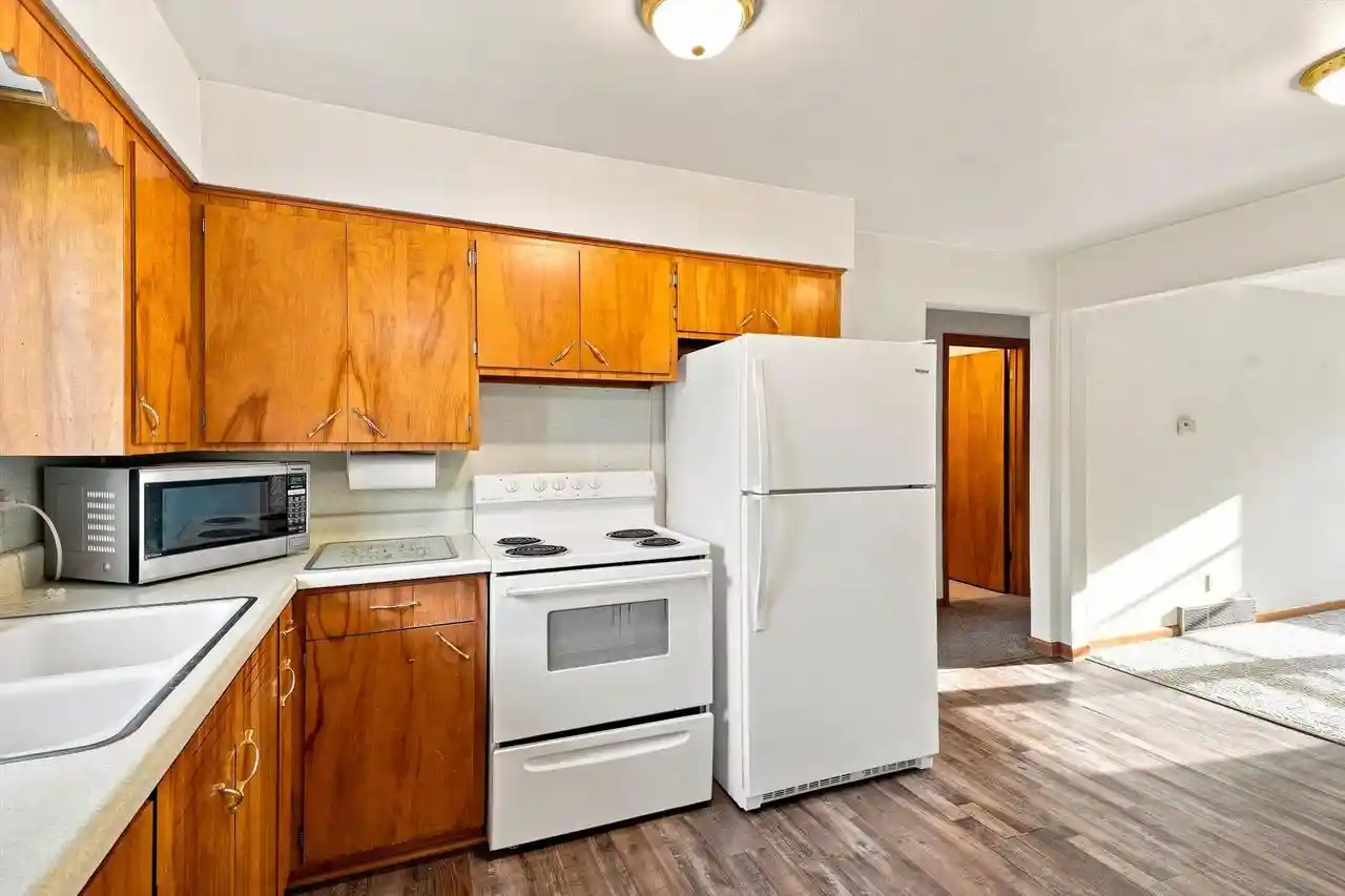 3rd image of 725 - 727 N Plum Avenue Avenue, Marshfield, WI 54449 | MLS# 22603667