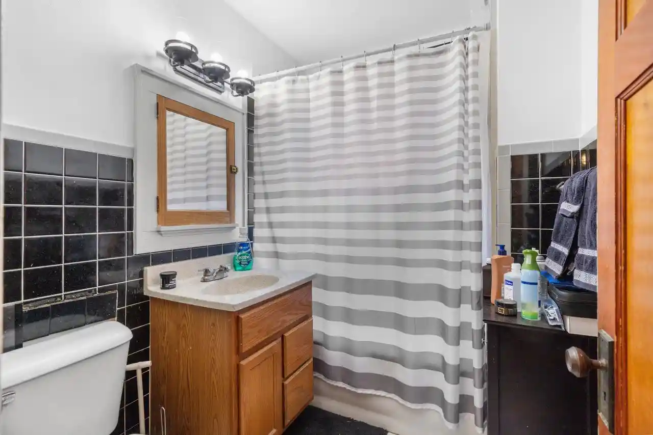 34th image of 2827 N 51st Street Street, Milwaukee, WI 53210 | MLS# 1974182