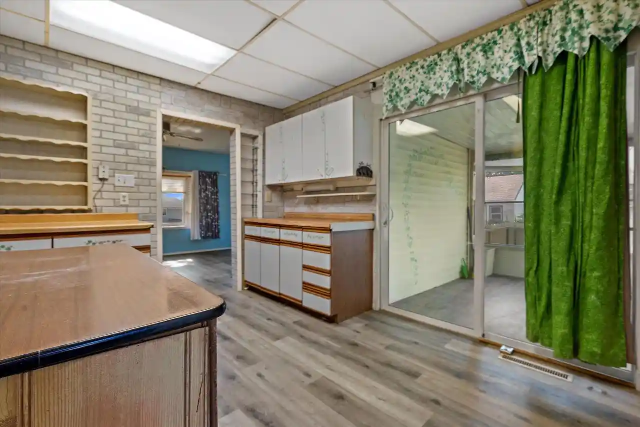4th image of 1111 W Oakwood Road Road, Oak Creek, WI 53154 | MLS# 1974181