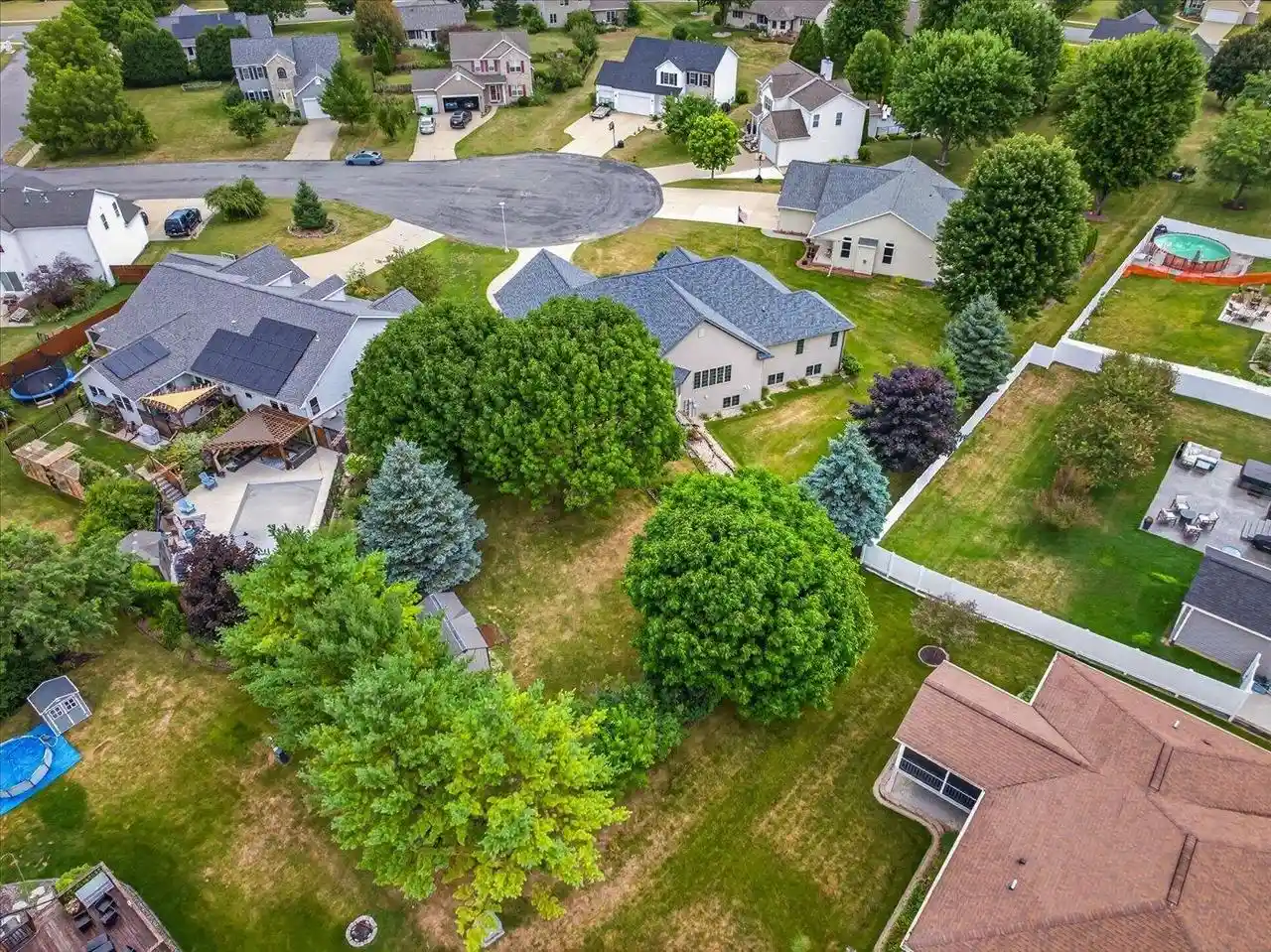 Photo 3 of Single family home for sale at 100 Stonehaven Circle Circle, Beaver Dam, WI 53916 | MLS# 2029399 | Listing updated on 2026-09-21