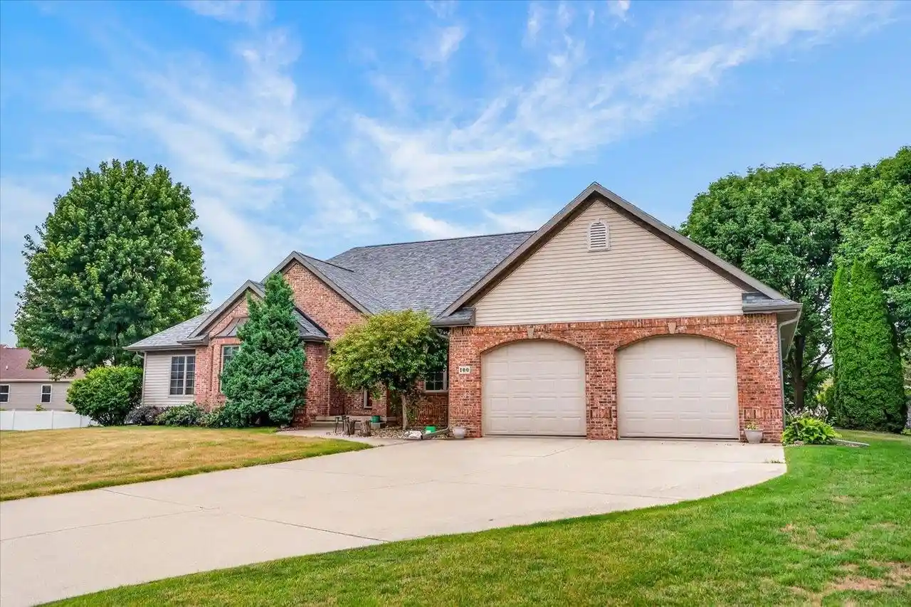Photo 3 of Single family home for sale at 100 Stonehaven Circle Circle, Beaver Dam, WI 53916 | MLS# 2029399 | Listing updated on 2026-10-06
