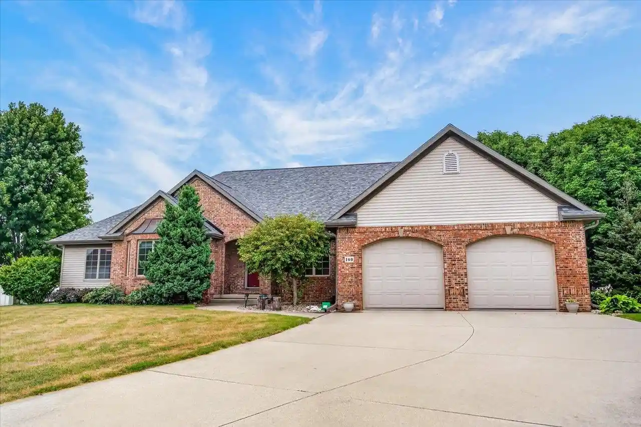 Photo 4 of Single family home for sale at 100 Stonehaven Circle Circle, Beaver Dam, WI 53916 | MLS# 2029399 | Listing updated on 2026-10-06
