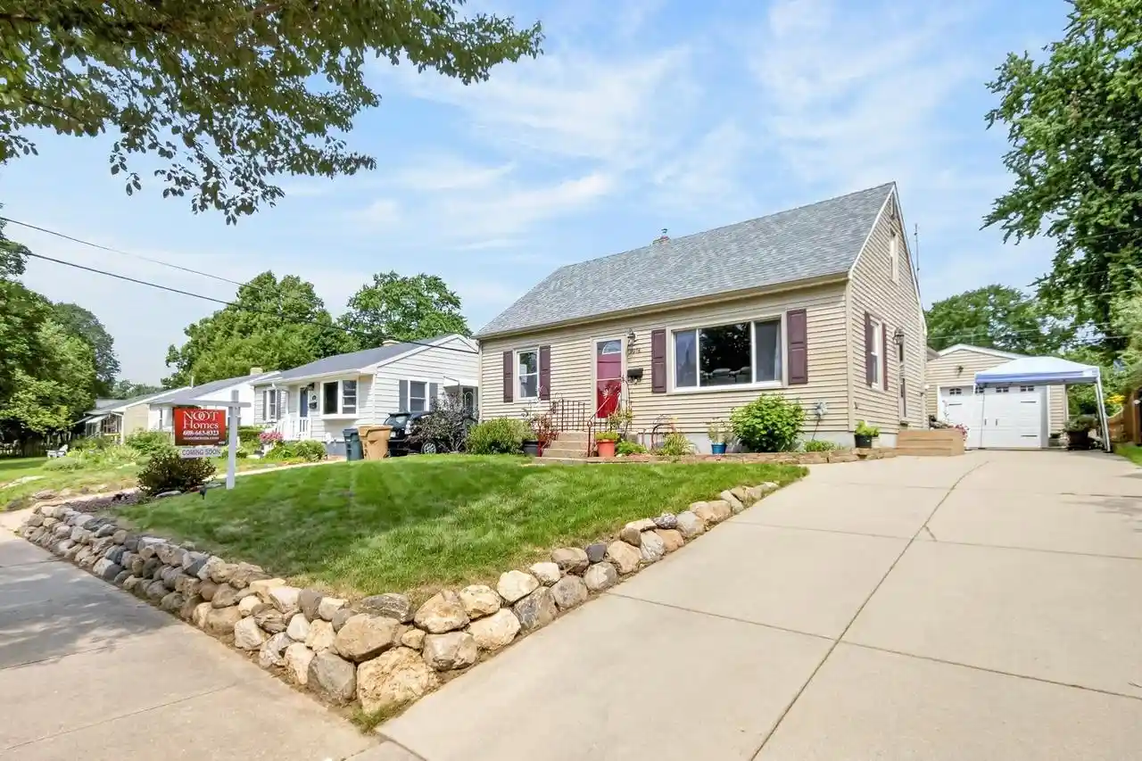 Photo 2 of Single family home for sale at 3918 Rockwell Dr Dr, Madison, WI 53714 | MLS# 2029425 | Listing updated on 2026-08-28