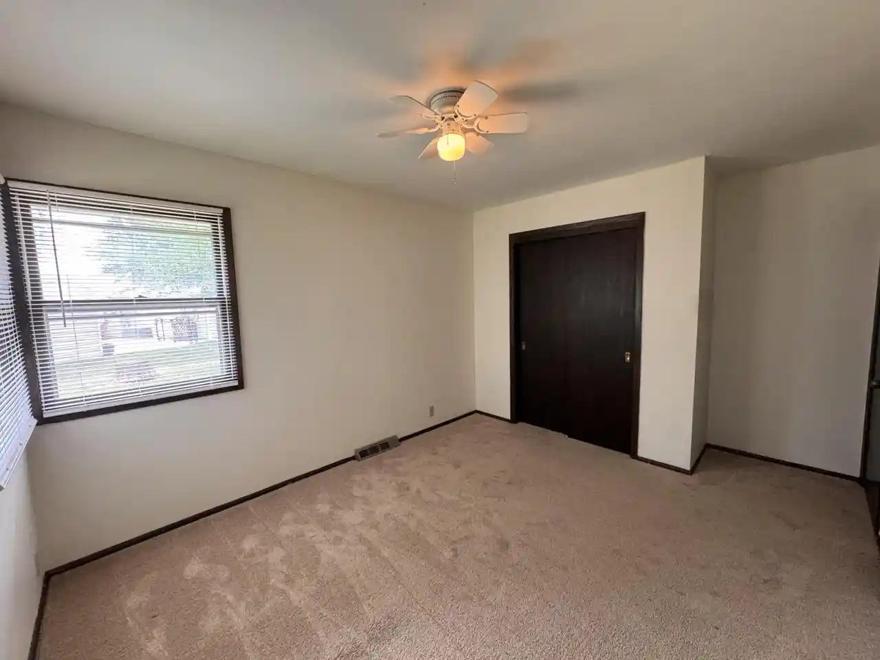 4th image of 2330 S Brookside Parkway Parkway, New Berlin, WI 53151 | MLS# 1974187