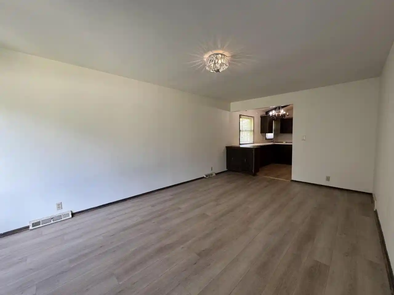 25th image of 2330 S Brookside Parkway Parkway, New Berlin, WI 53151 | MLS# 1974187