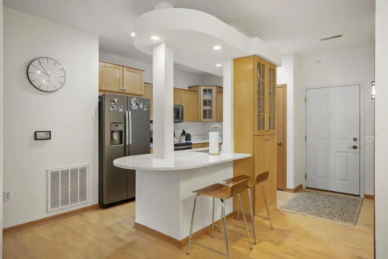 3rd image of 201 N Blair St St, Madison, WI 53703