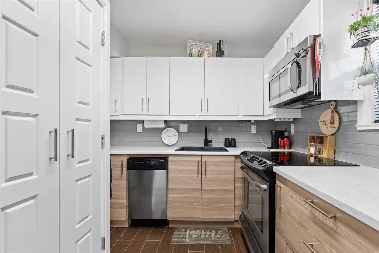 image of 7931 S 68th Street Street #401, Franklin, WI 53132 | MLS# 1974194