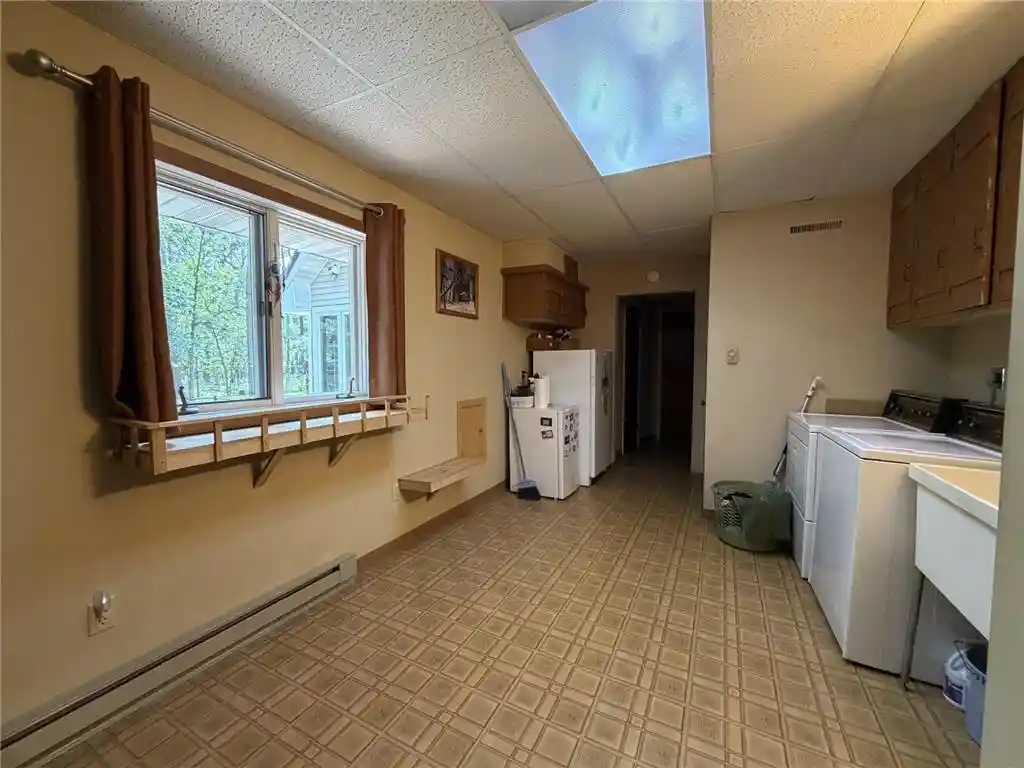4th image of 20654 Bucktail Dr Dr, Grantsburg, WI 54840 | MLS# 7119603