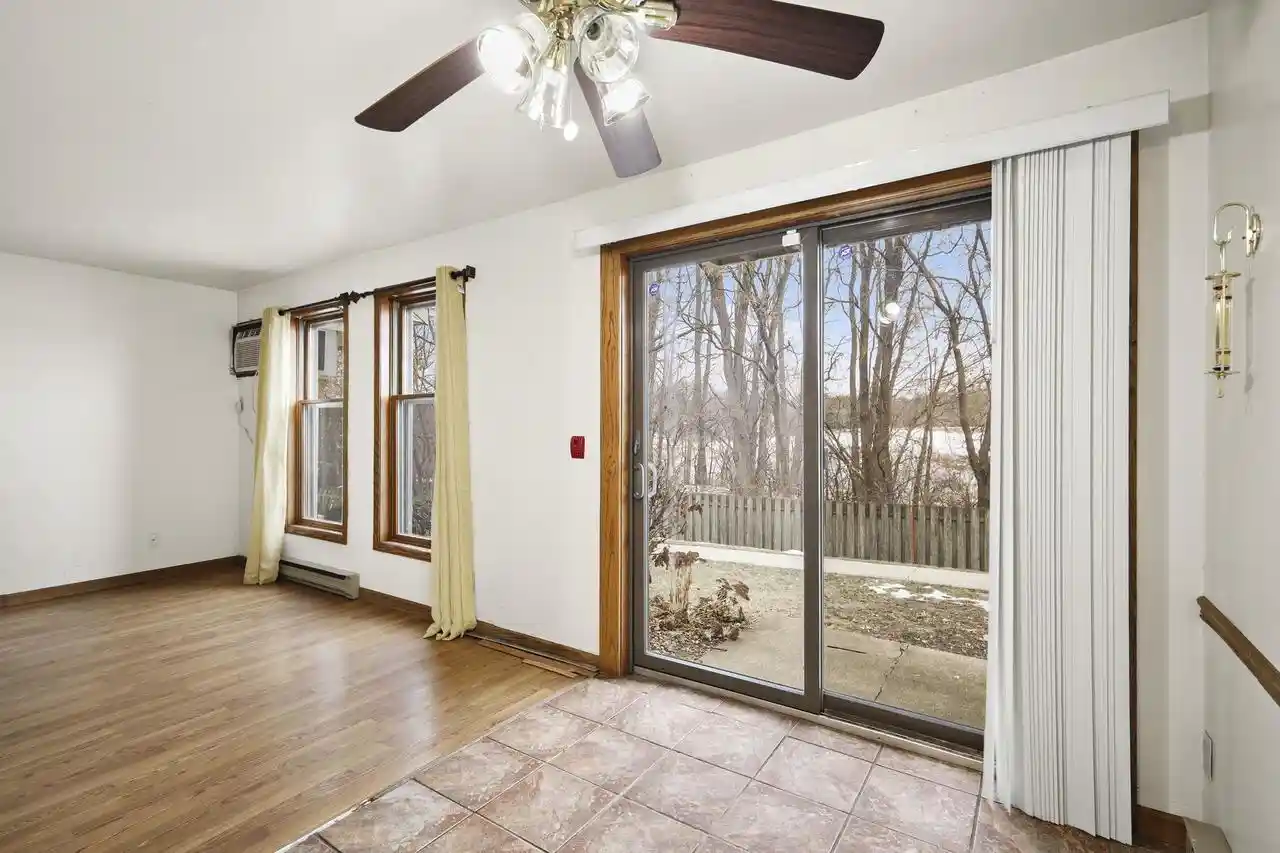 3rd image of 6717 Park Edge Dr Dr #A, Madison, WI 53719 | MLS# 2029434