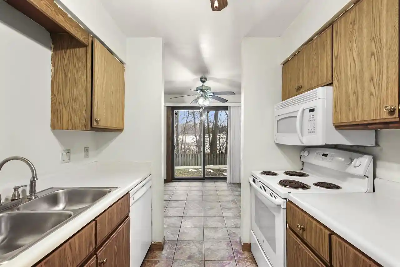 5th image of 6717 Park Edge Dr Dr #A, Madison, WI 53719 | MLS# 2029434