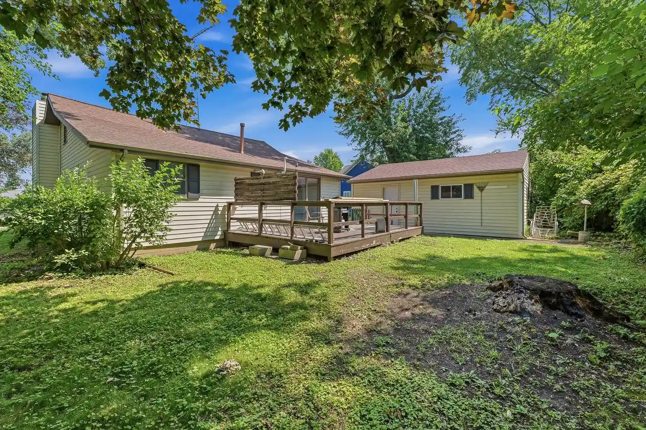 1st image of W5250 Bechaud Beach Dr Dr, Fond Du Lac, WI 54935 | MLS# 1974205